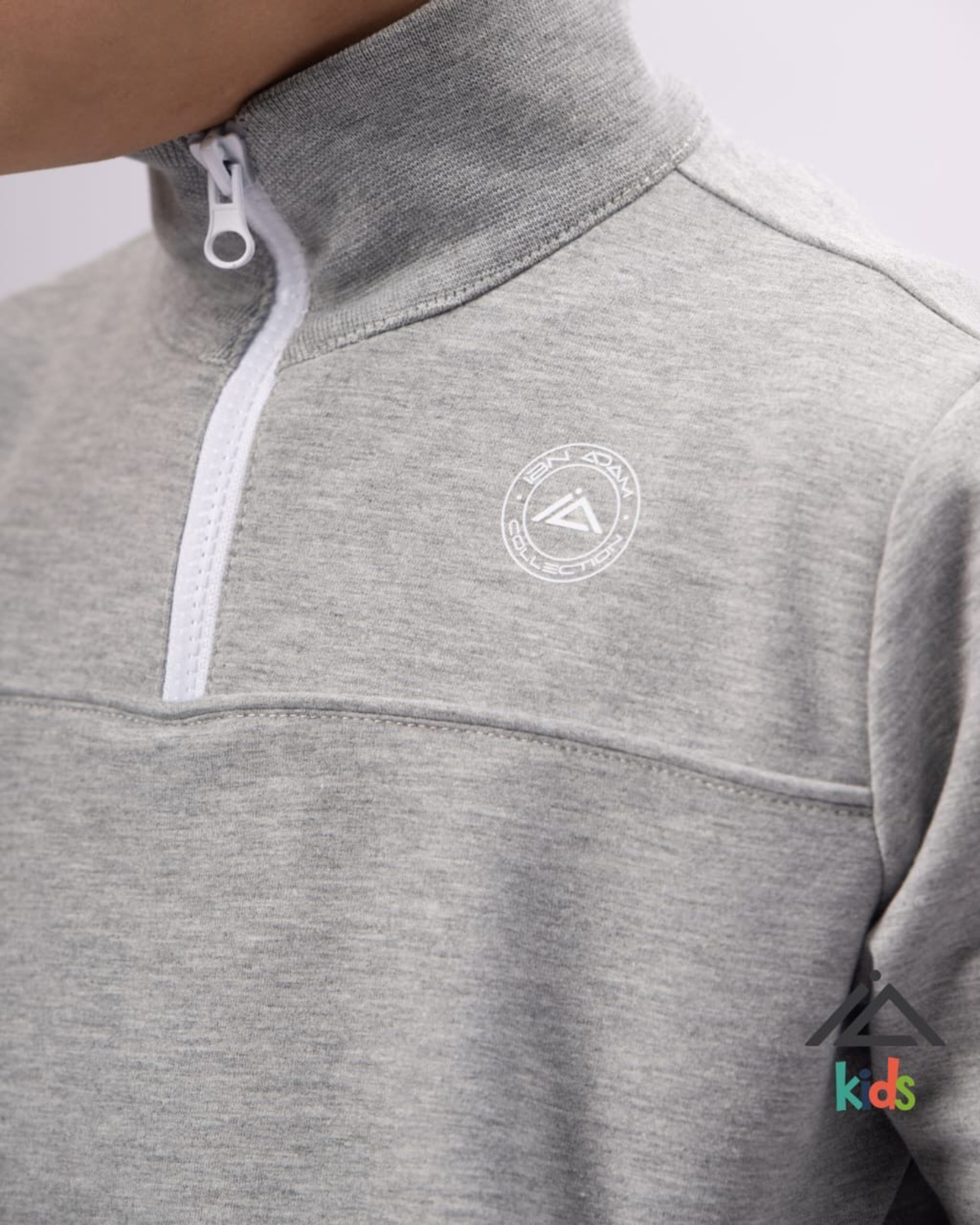 Qamis Jogging Court Hilal (Enfant) – Gris